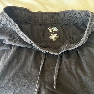 Men’s black joggers small